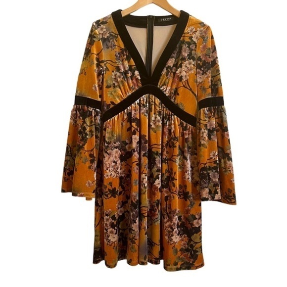 70s Boho Vibes Velour Bell Sleeve Floral Dress Size Large - Picture 2 of 9